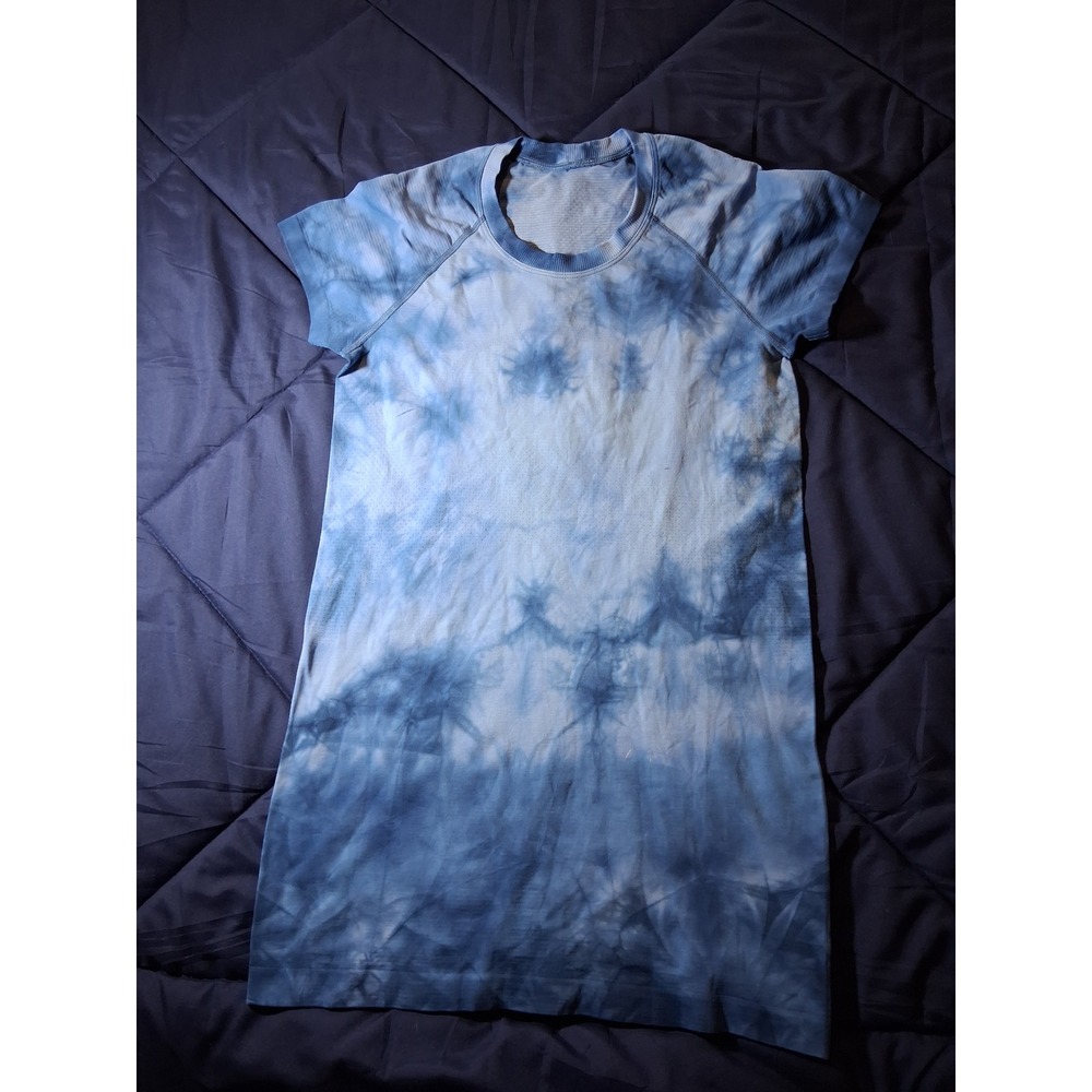 Lululemon Swiftly Tech Short Sleeve 2.0 Tie Dye Blue White Athletic Shirt Size 6